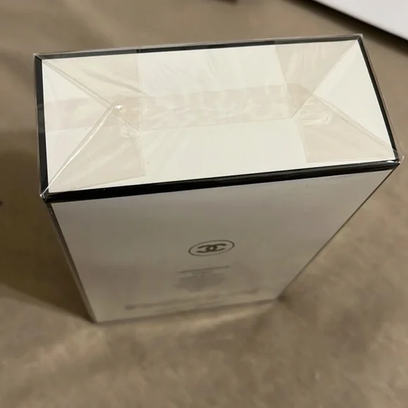 ChaneI No5 NEW L’eau Paris. Made in France - Picture 6 of 7